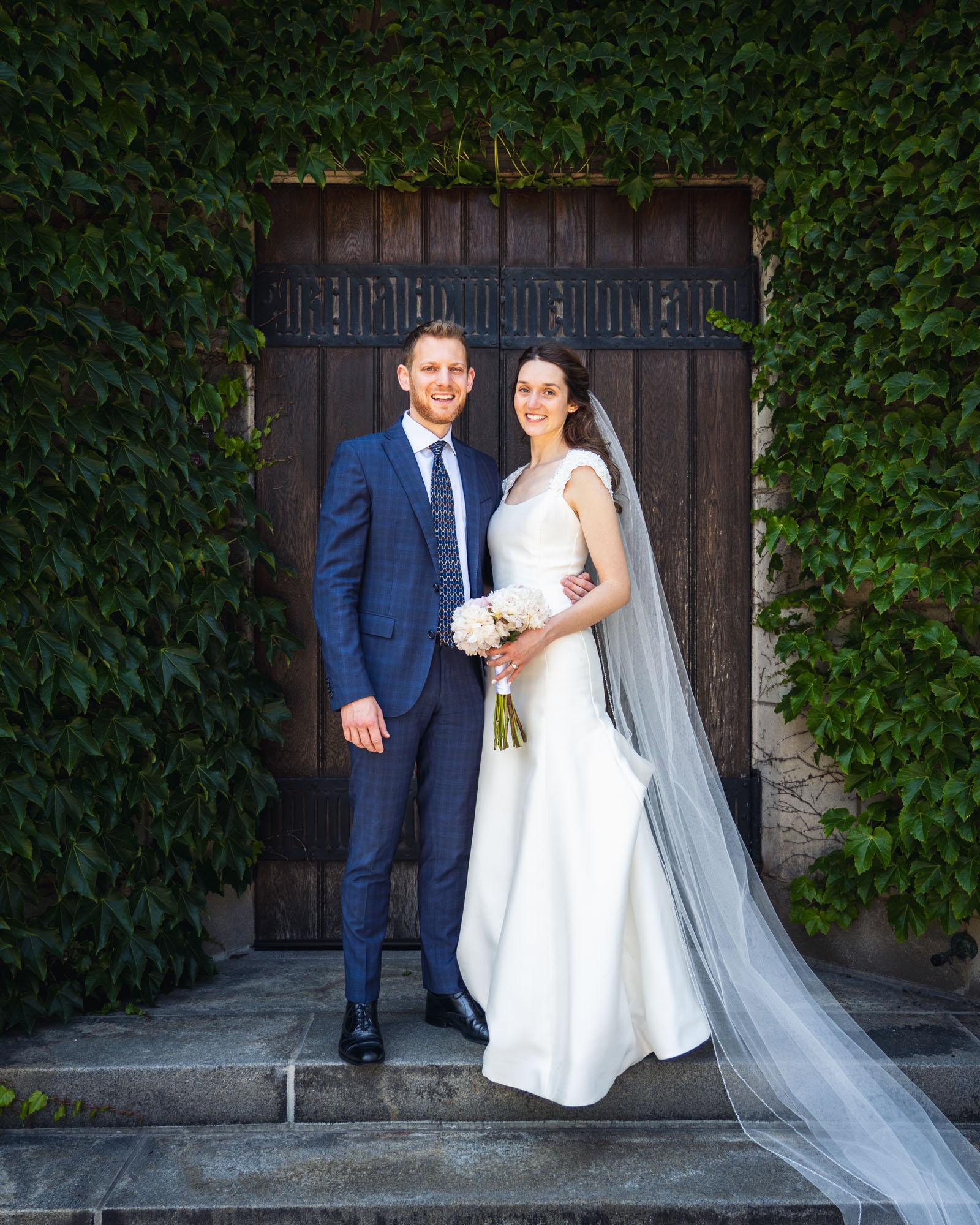 Top 17 Wedding Poses Ideas And How To Execute Them 2024